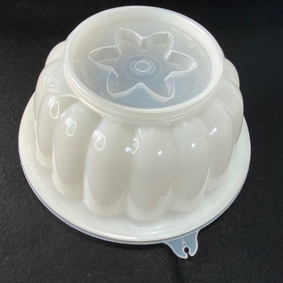Vintage Tupperware Jell-O, mold all intact - Picture 1 of 5